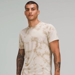 Lululemon Fundamental T-Shirt